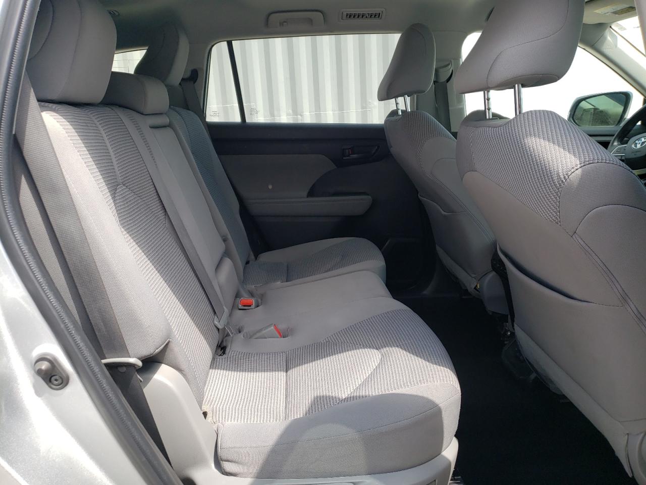 5TDBZRBH6NS215330 2022 Toyota Highlander L