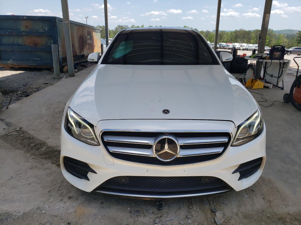 WDDZF4KB6JA375971 2018 Mercedes-Benz E 300 4Matic