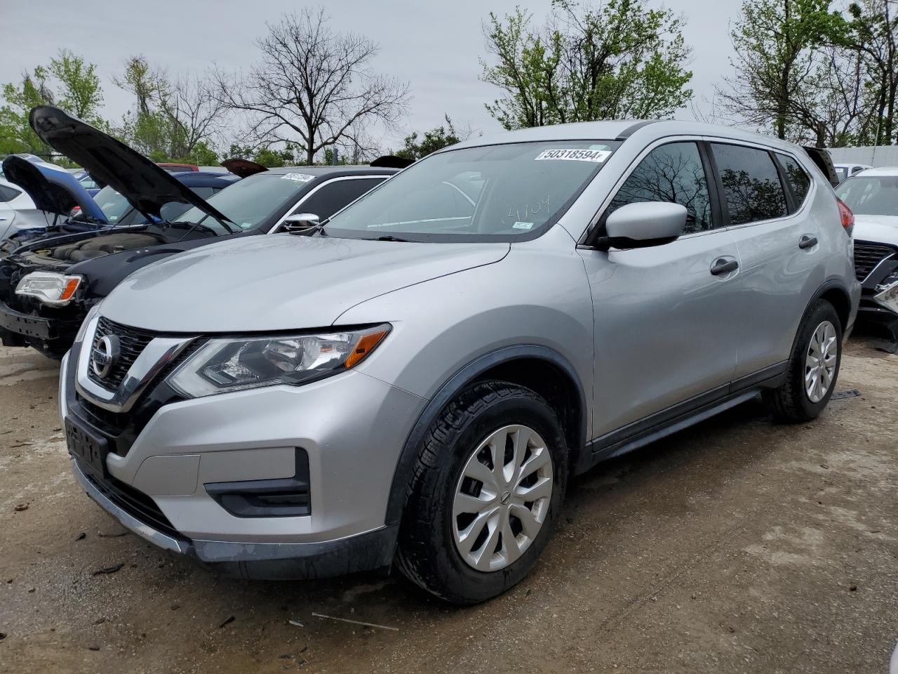 2017 Nissan Rogue S vin: KNMAT2MT3HP531210