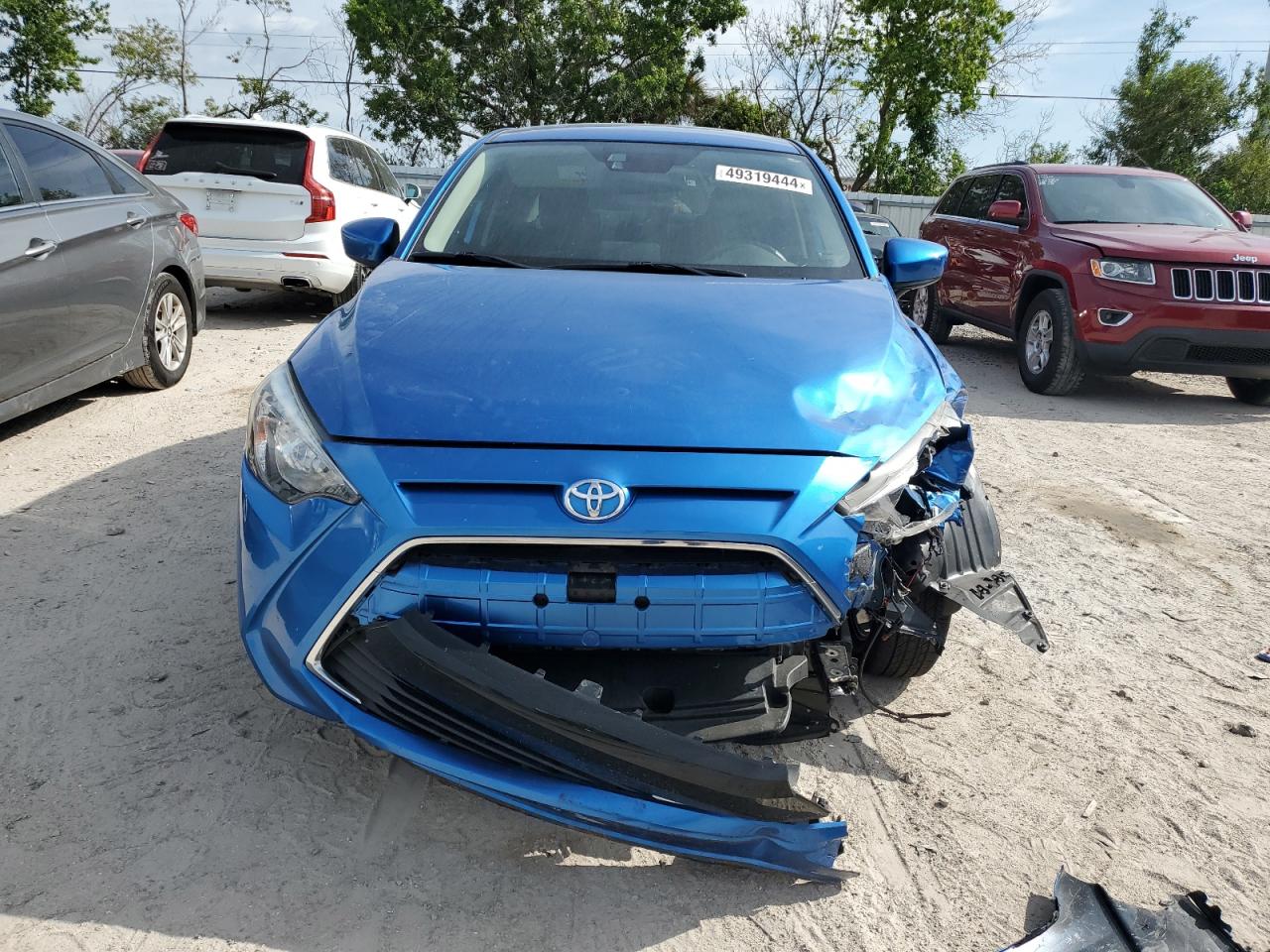 3MYDLBYV1HY195968 2017 Toyota Yaris Ia