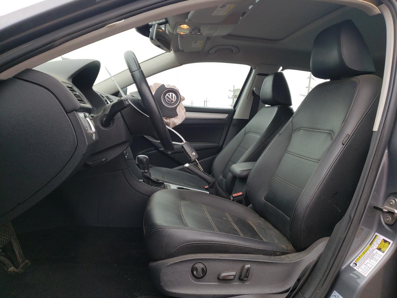 1VWBP7A32DC109910 2013 Volkswagen Passat Se