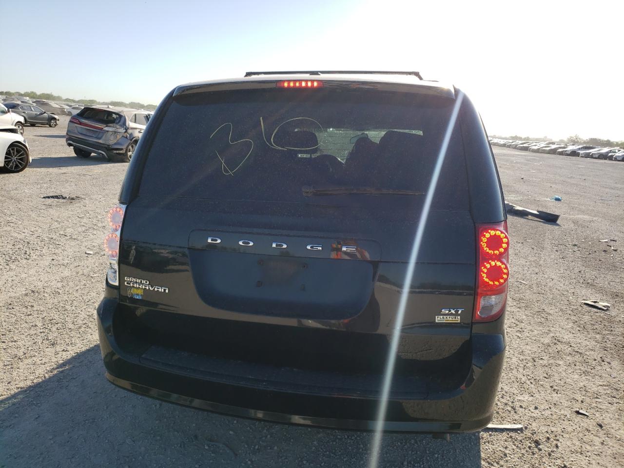 2C4RDGCGXGR375536 2016 Dodge Grand Caravan Sxt