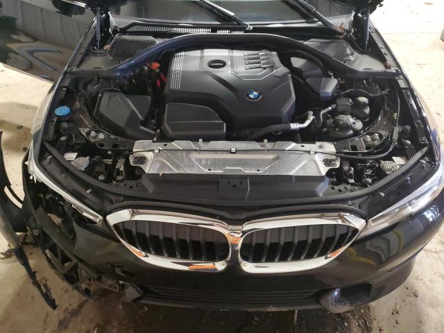 3MW5R7J00M8B95447 BMW 3 Series 330XI 11