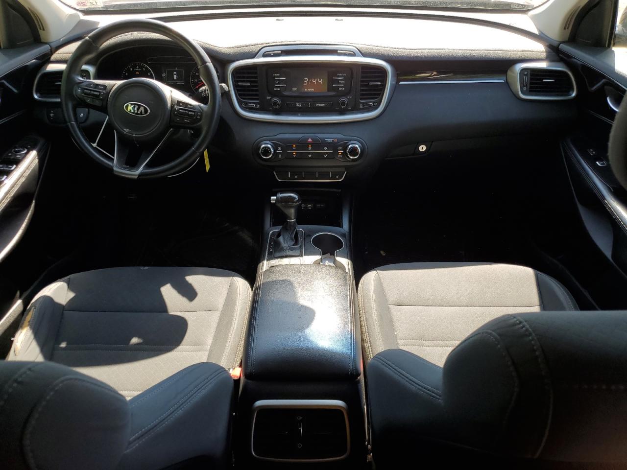 5XYPG4A32GG123913 2016 Kia Sorento Lx