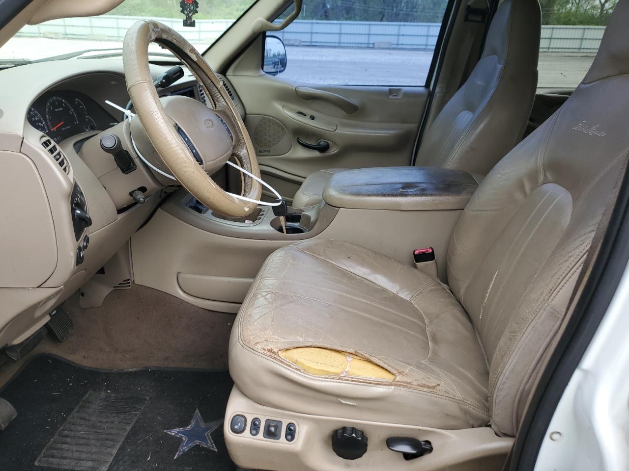 1FMFU18L9YLC41533 2000 Ford Expedition Eddie Bauer