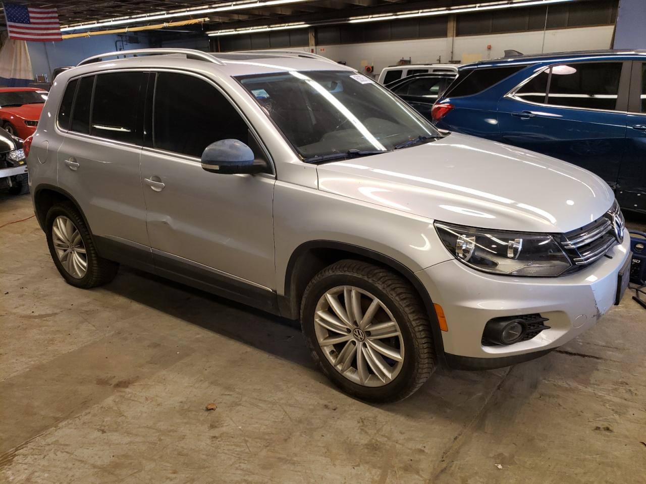 2013 Volkswagen Tiguan S vin: WVGAV7AX9DW543937