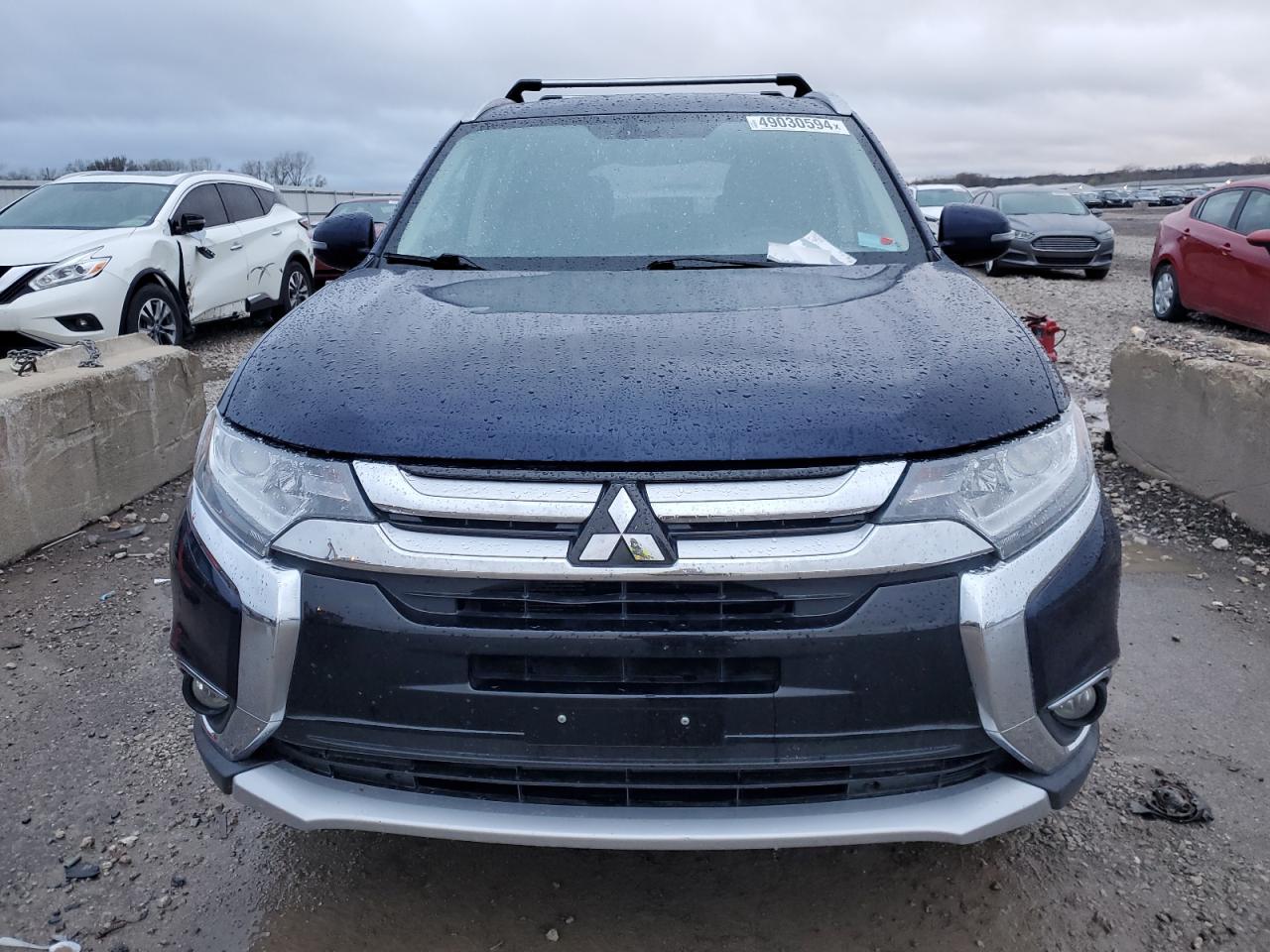 JA4AD3A34JZ016017 2018 Mitsubishi Outlander Se