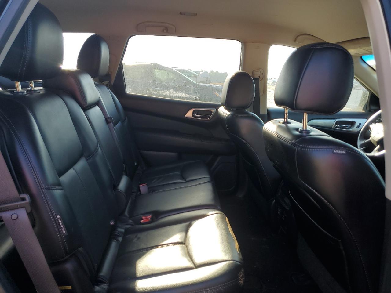 5N1DR2MM3JC610955 2018 Nissan Pathfinder S