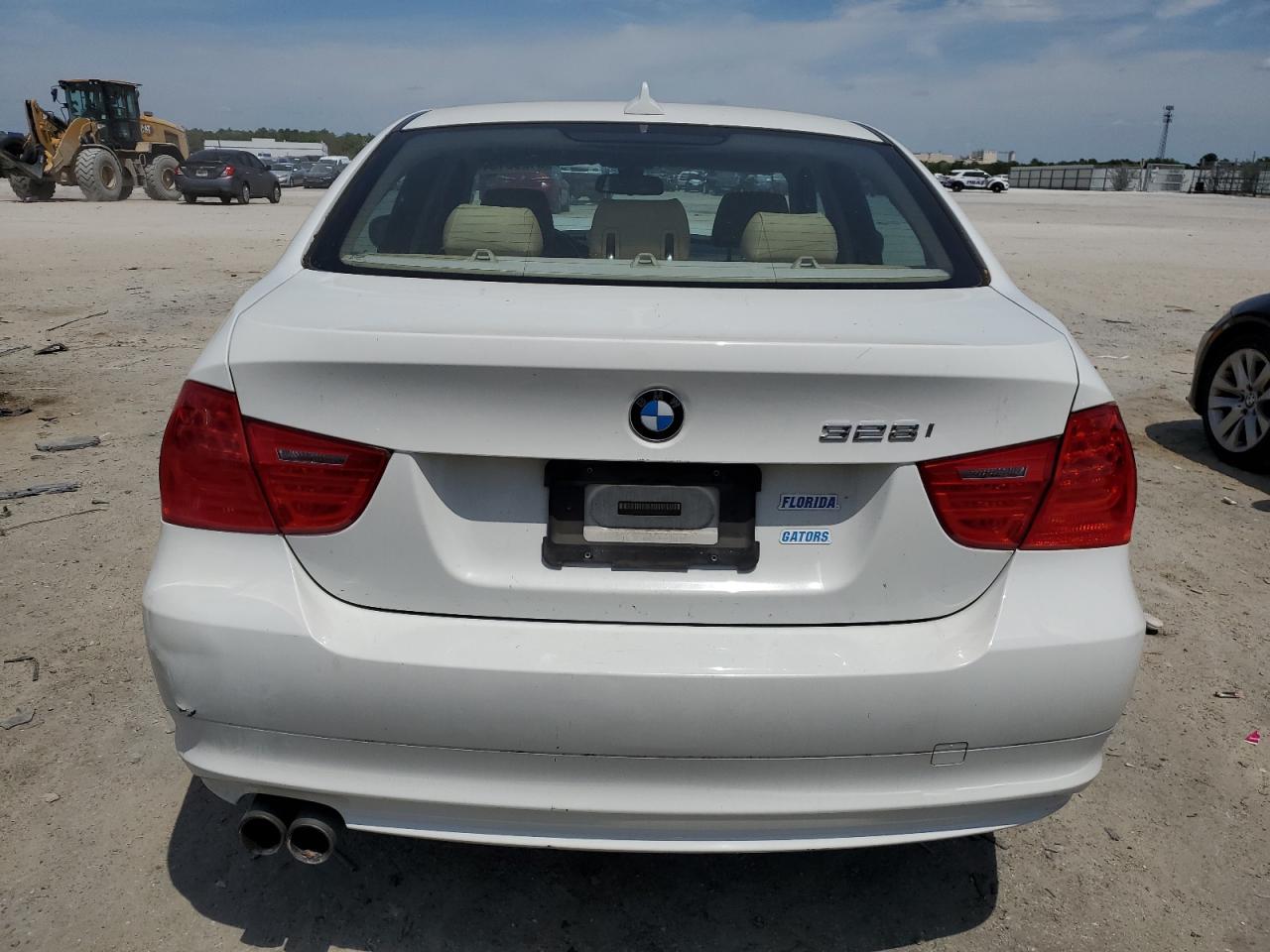 WBAPH77579NM30199 2009 BMW 328 I