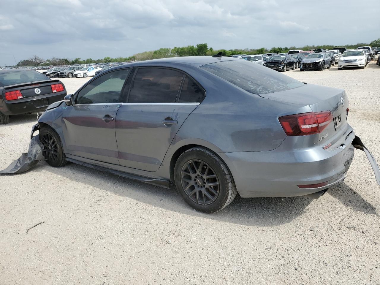 3VWDB7AJ3JM220823 2018 Volkswagen Jetta Se