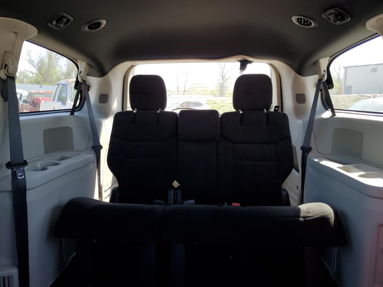 2C4RDGBG3GR109406 2016 Dodge Grand Caravan Se