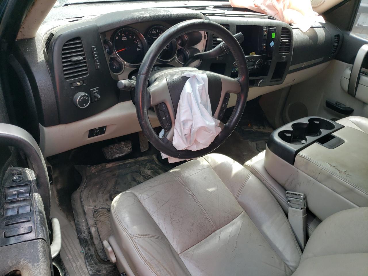 1GCRCSE08BZ413155 2011 Chevrolet Silverado C1500 Lt