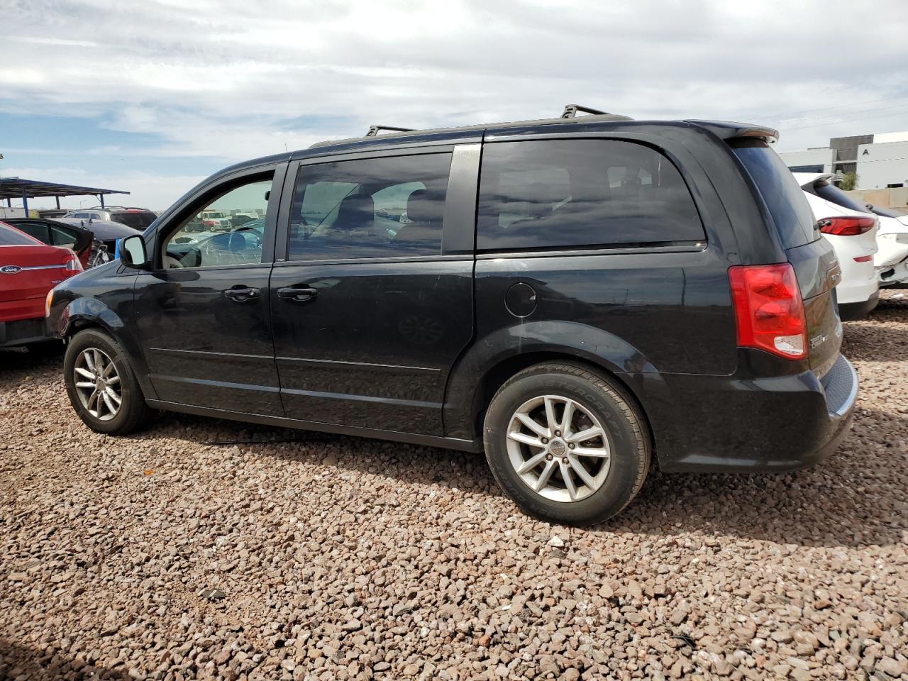 2C4RDGCG7DR585670 2013 Dodge Grand Caravan Sxt