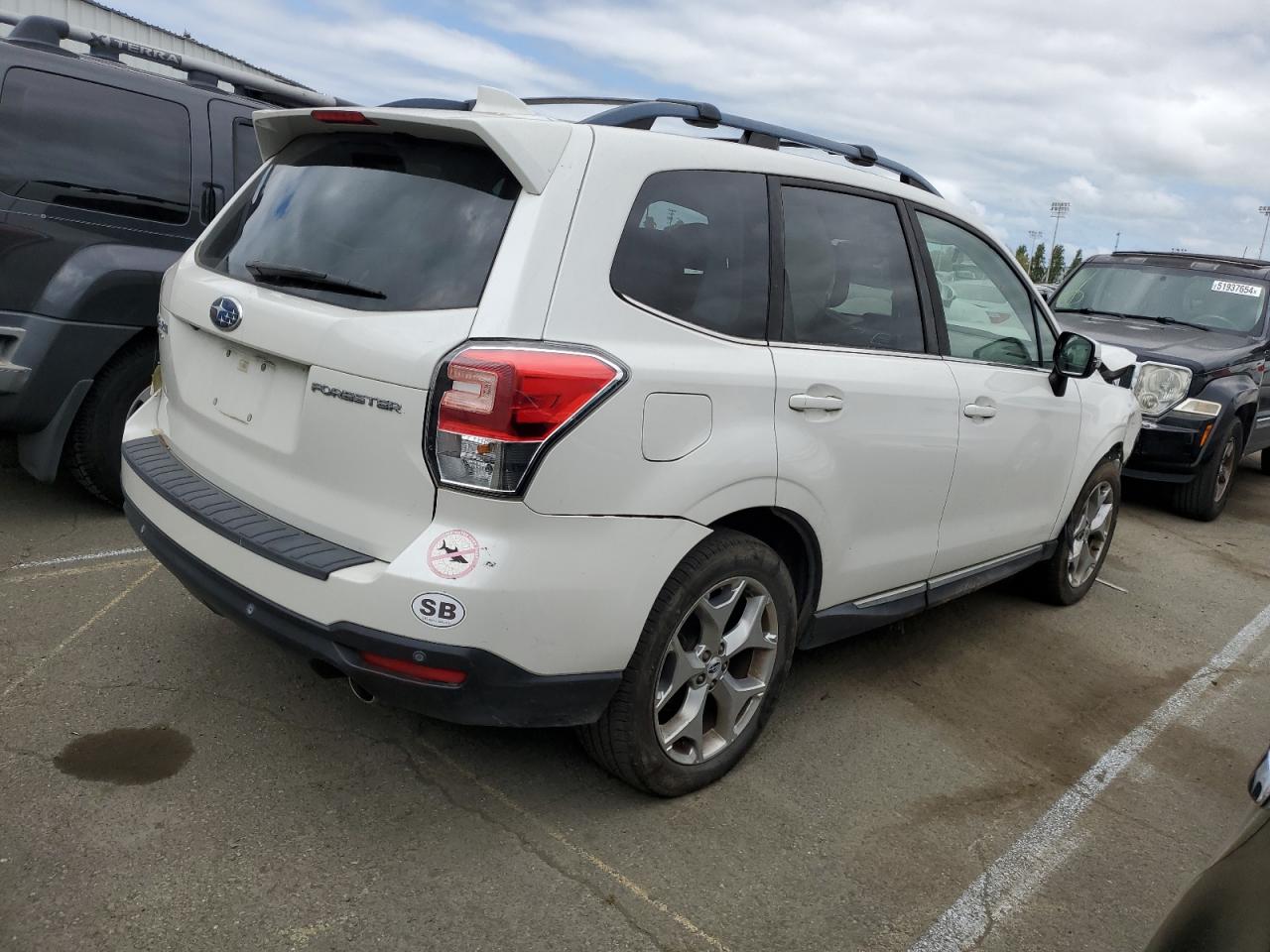 2018 Subaru Forester 2.5I Touring vin: JF2SJAWC0JH579718