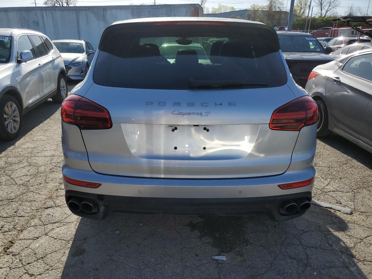 2015 Porsche Cayenne S vin: WP1AB2A25FLA61070