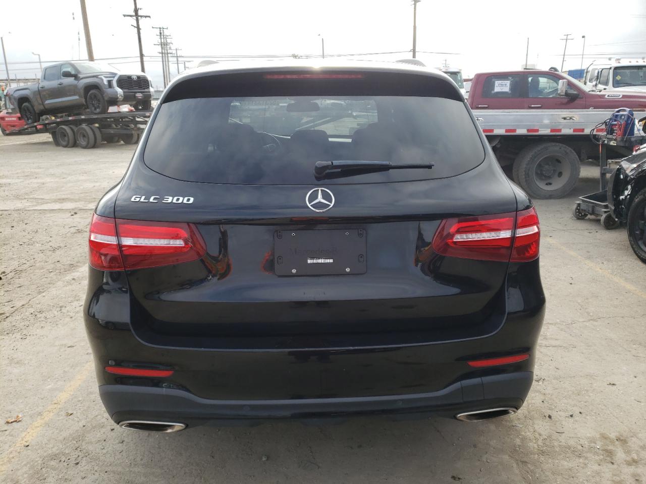 2019 Mercedes-Benz Glc 300 vin: WDC0G4JB5KV150303