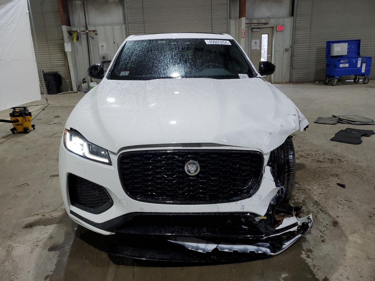 2024 Jaguar F-Pace R-Dynamic S vin: SADCT2EX8RA725072