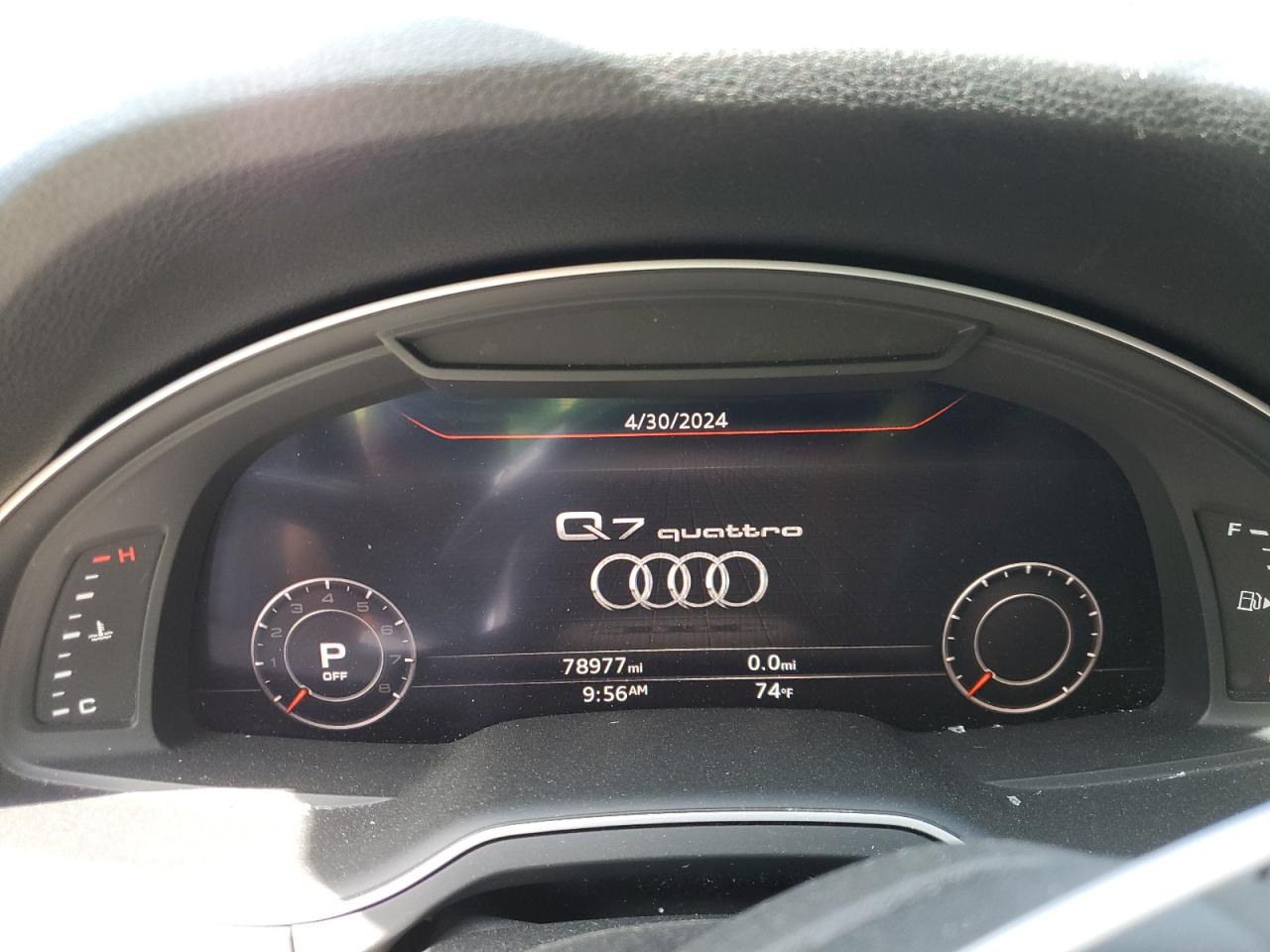 WA1LHAF70JD027378 2018 Audi Q7 Premium Plus