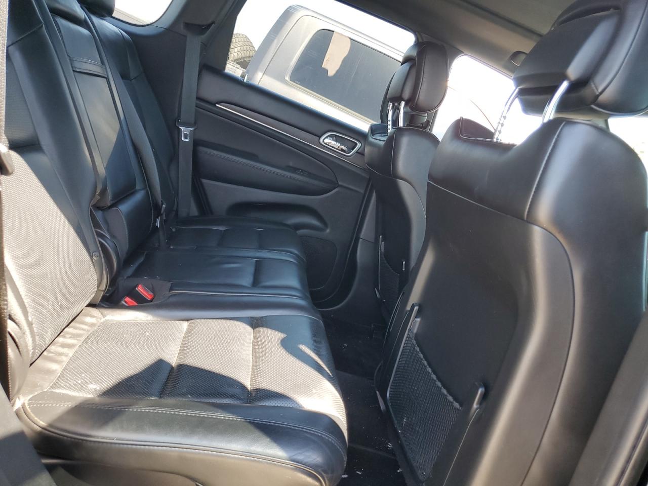 1C4RJFCG0JC424276 2018 Jeep Grand Cherokee Overland