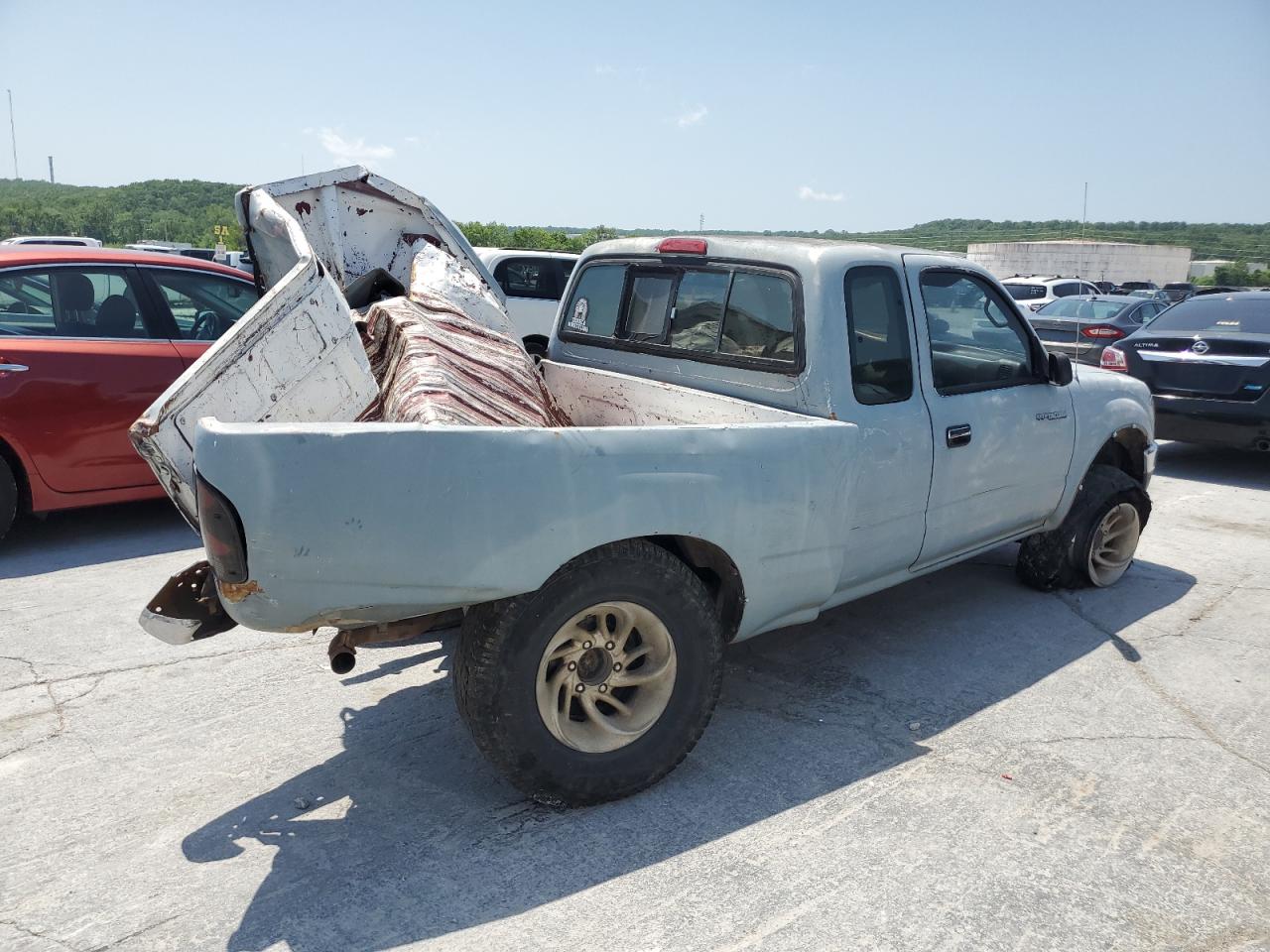 Lot #2853232833 1993 TOYOTA PICKUP 1/2