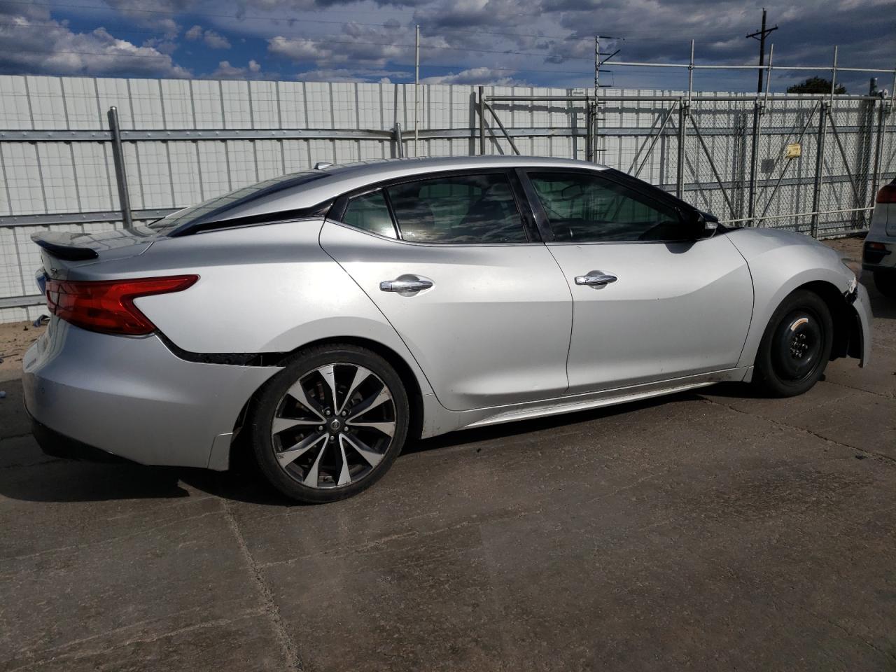 1N4AA6AP2HC396142 2017 Nissan Maxima 3.5S