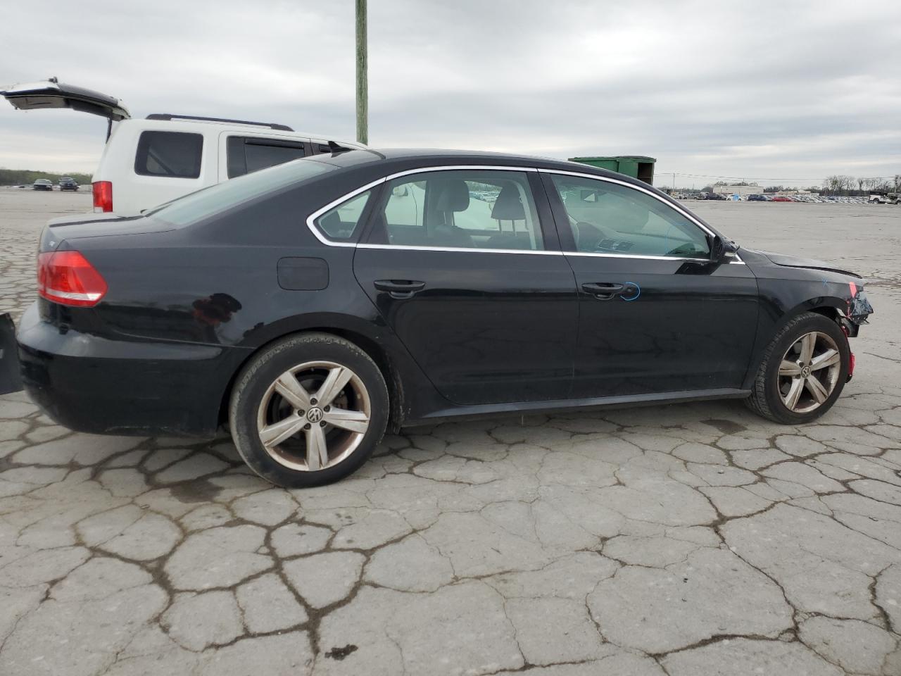 2013 Volkswagen Passat Se vin: 1VWBP7A34DC107110