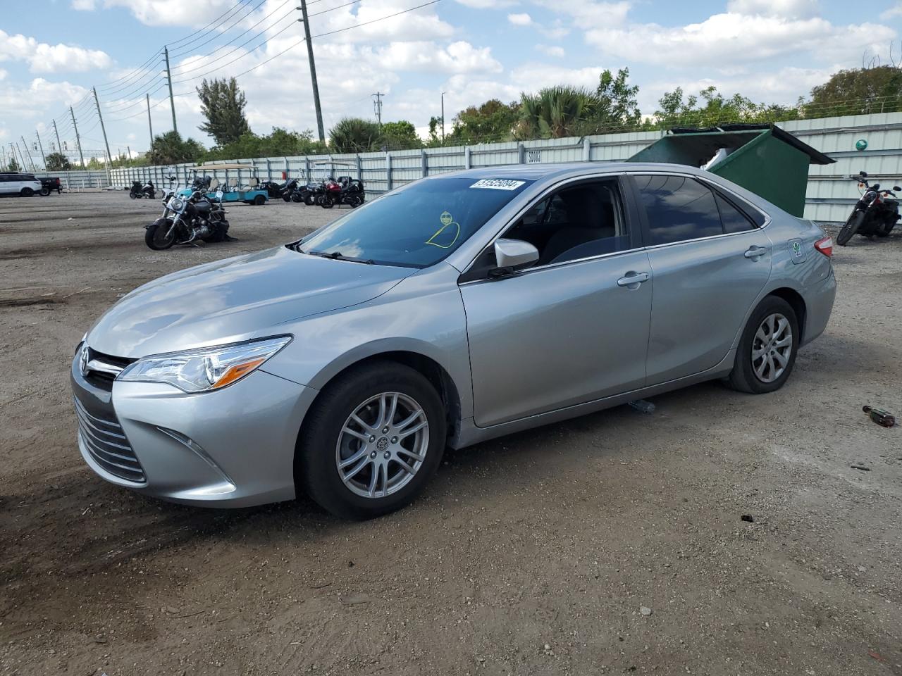 2018 Toyota Camry L vin: 4T1B11HK4JU623242