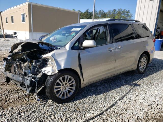 Lot #2540320716 2015 TOYOTA SIENNA XLE salvage car