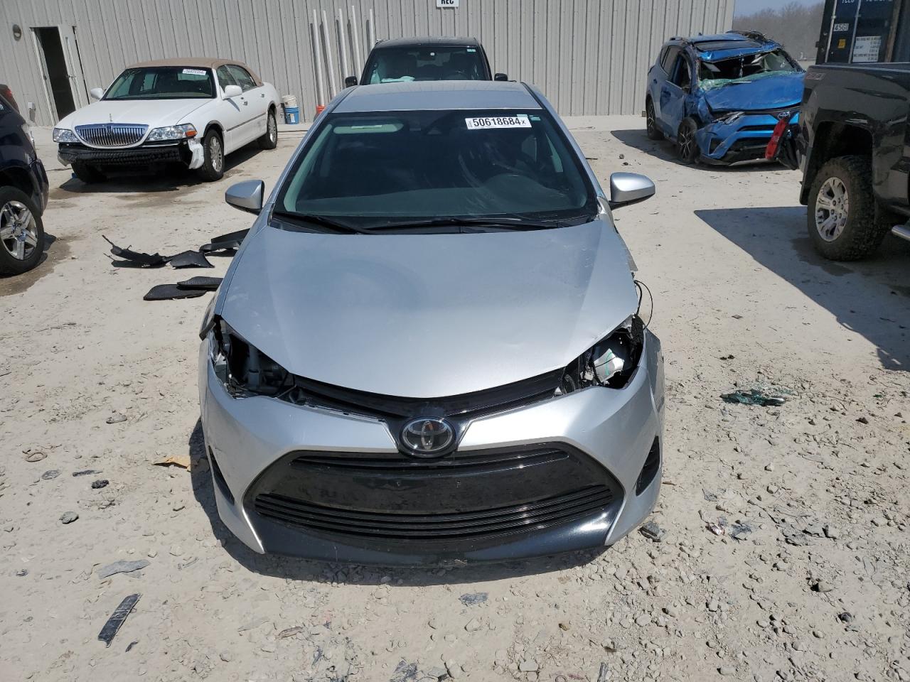 2018 Toyota Corolla L vin: 2T1BURHE3JC048102