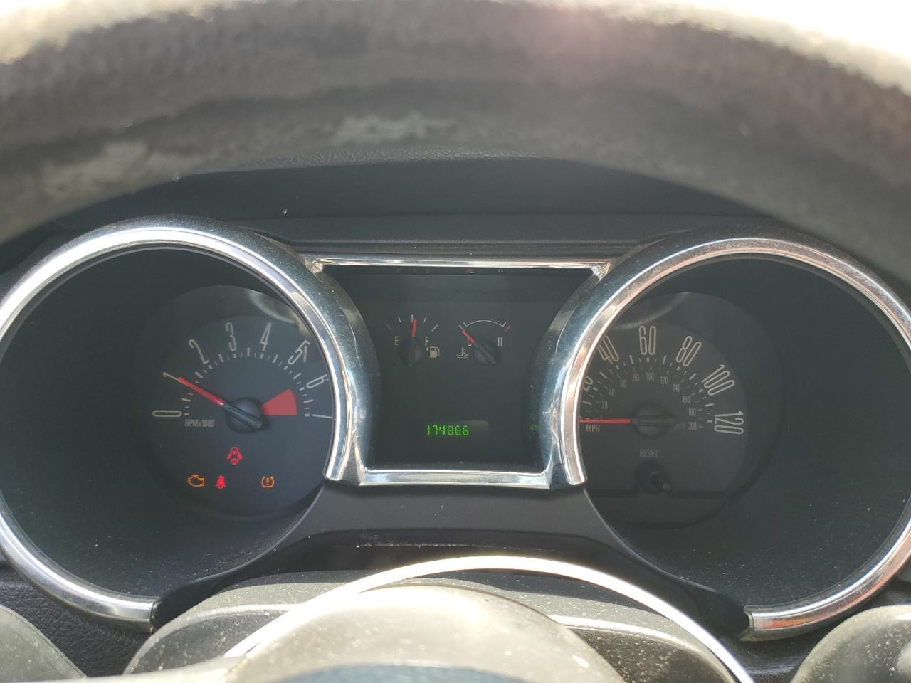 1ZVHT80N385109052 2008 Ford Mustang