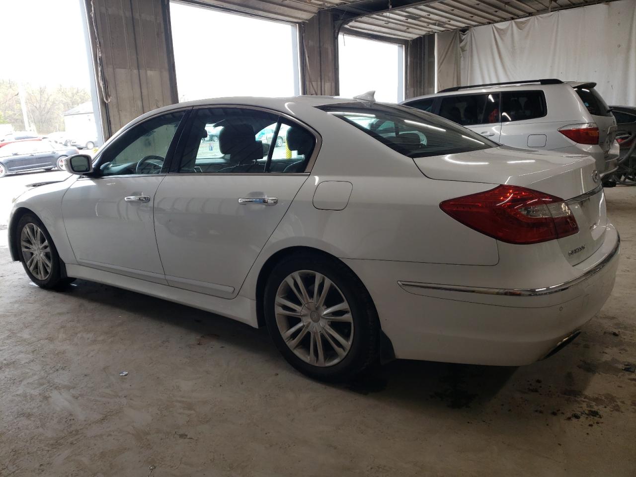 2014 Hyundai Genesis 3.8L vin: KMHGC4DD8EU261561