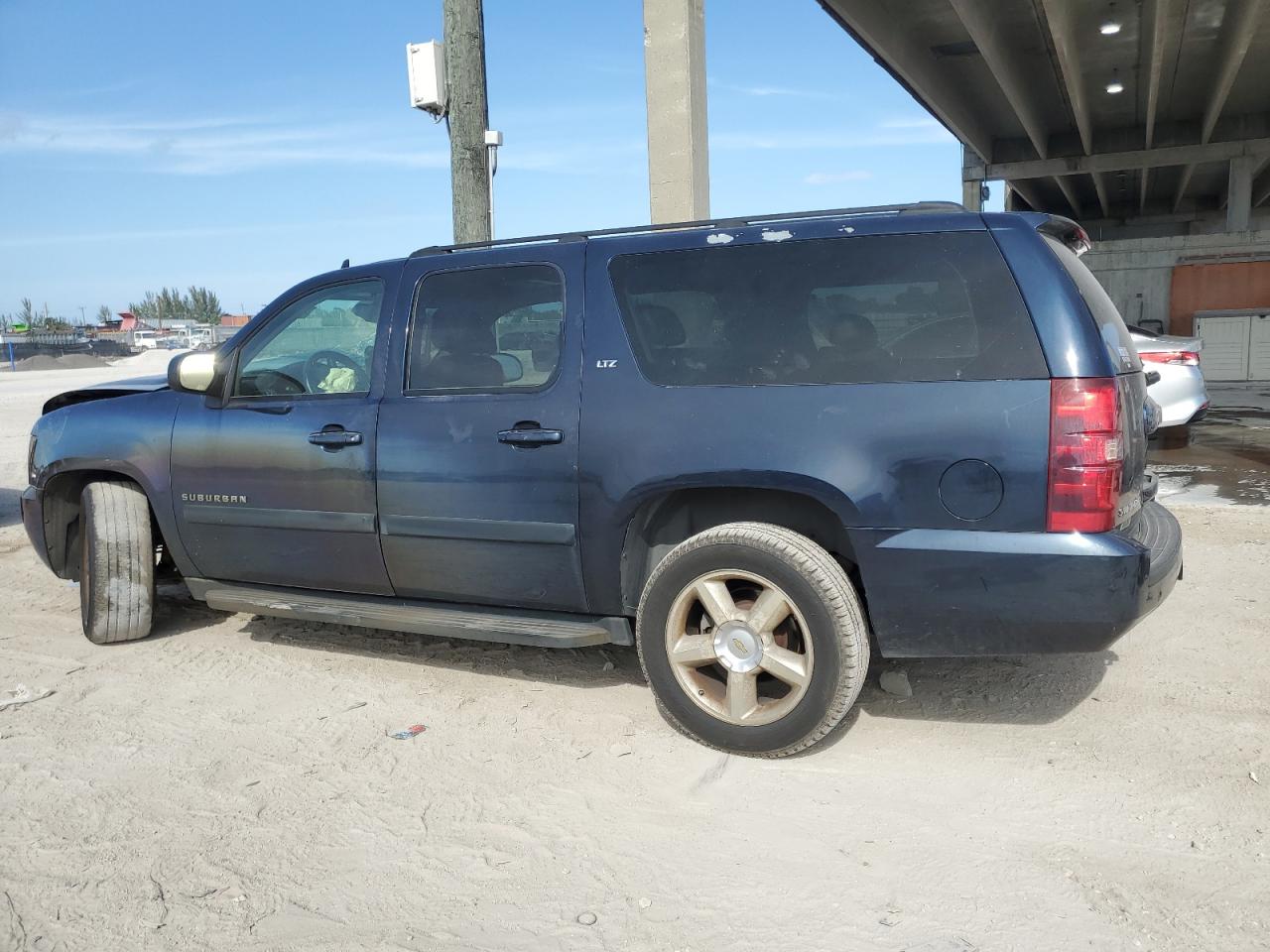 1GNFC16J97J168125 2007 Chevrolet Suburban C1500