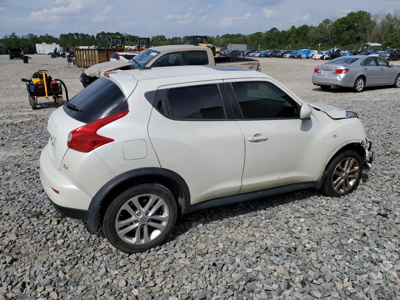 2014 Nissan Juke S vin: JN8AF5MR8ET452216