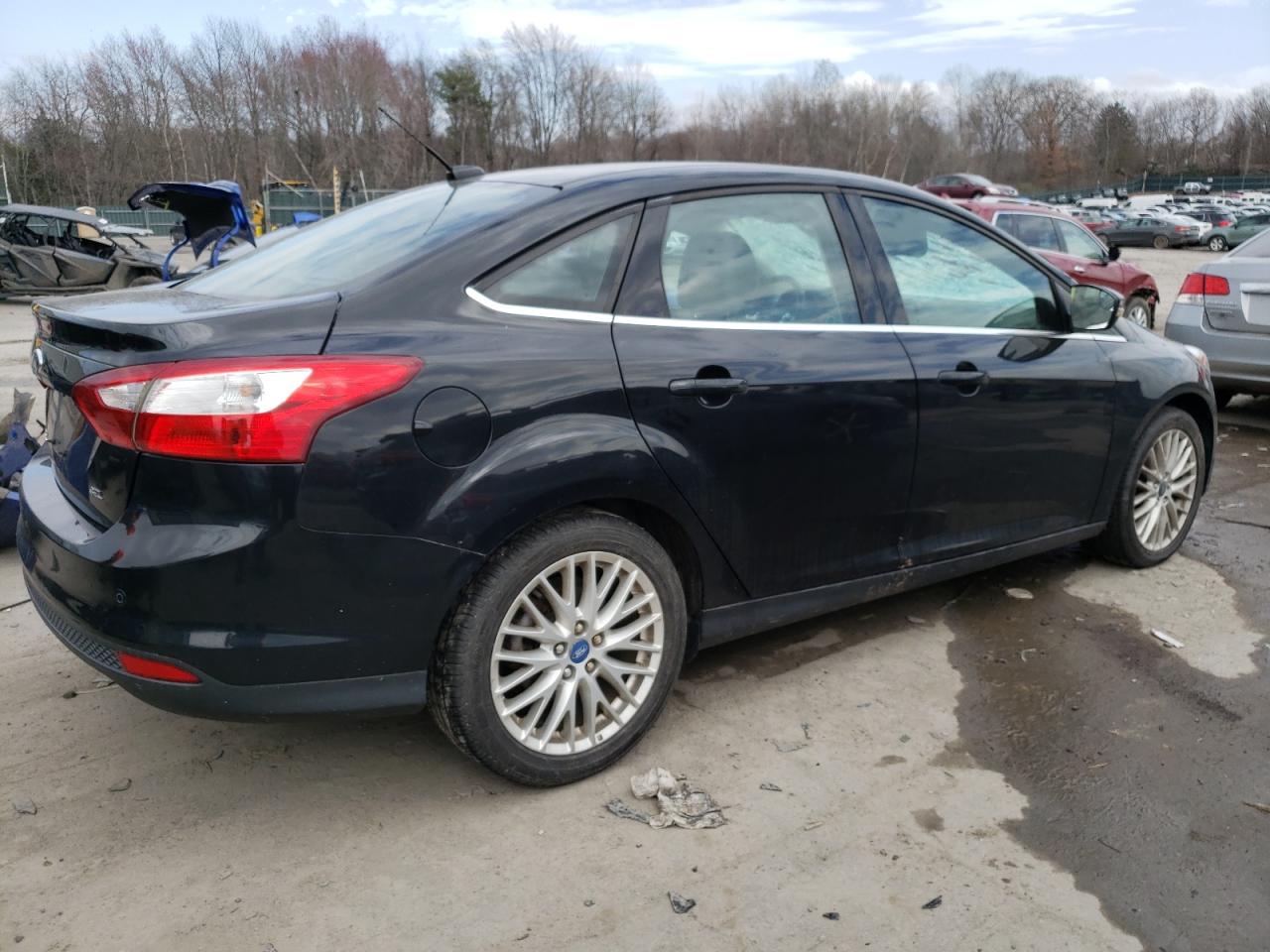 1FAHP3H22CL393966 2012 Ford Focus Sel