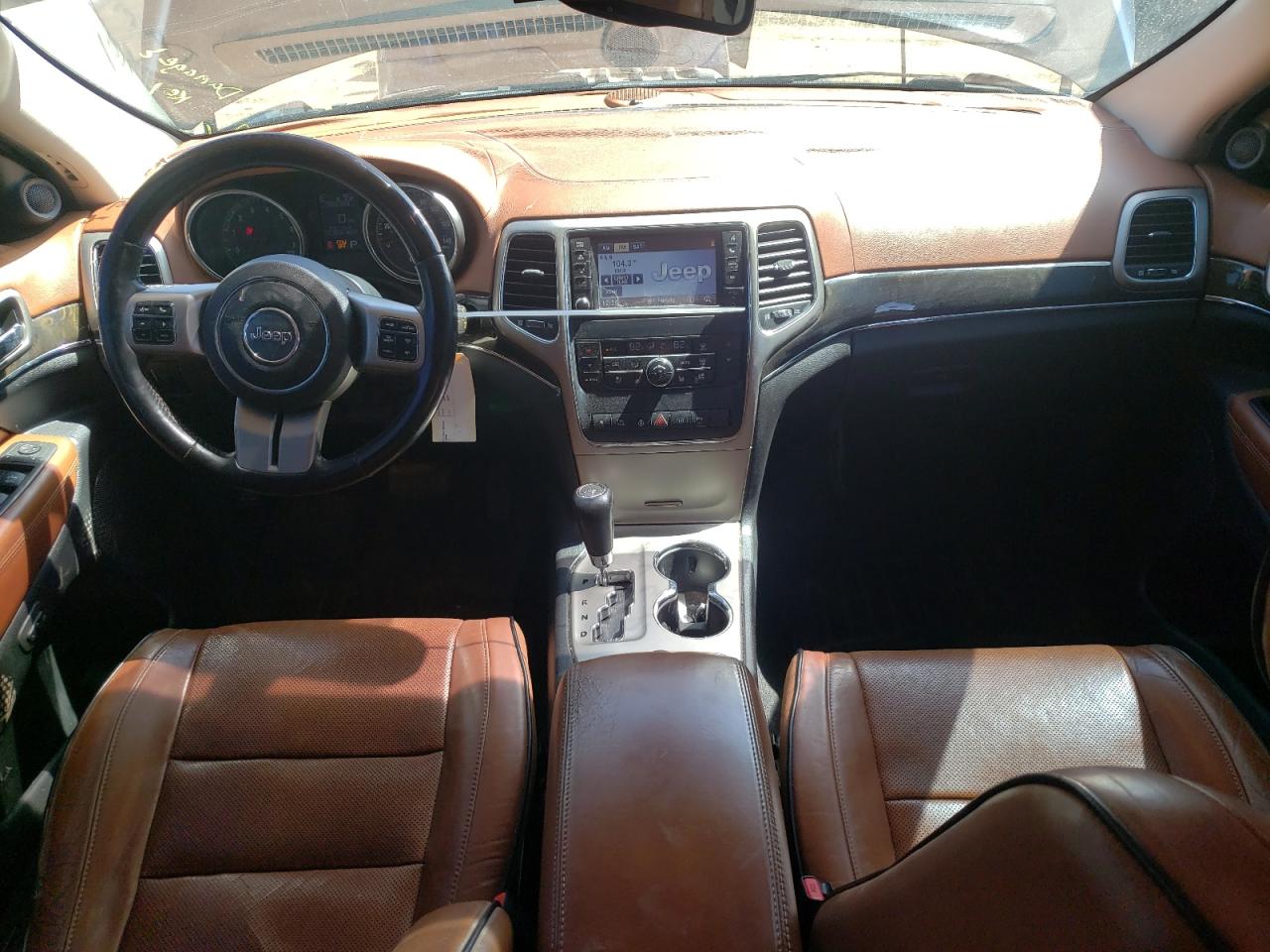 1J4RR6GT3BC703698 2011 Jeep Grand Cherokee Overland