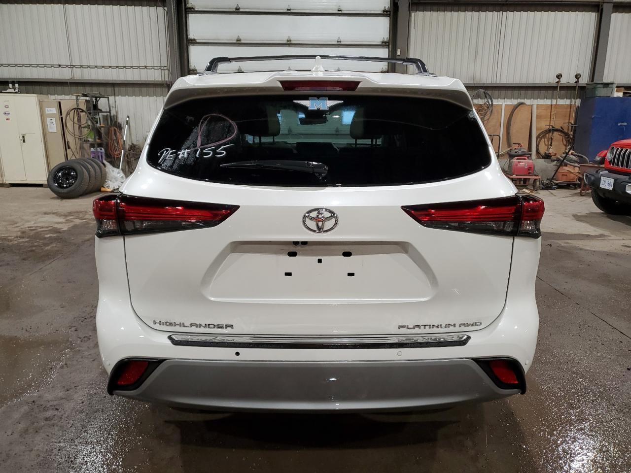 5TDFZRBH4LS019997 2020 Toyota Highlander Platinum