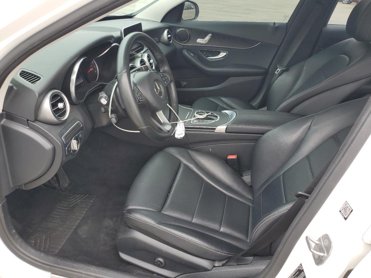 55SWF4JB8HU183434 2017 Mercedes-Benz C 300