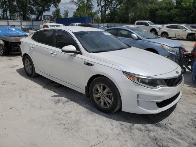 VIN 5XXGT4L30JG221567 2018 KIA Optima, LX no.4