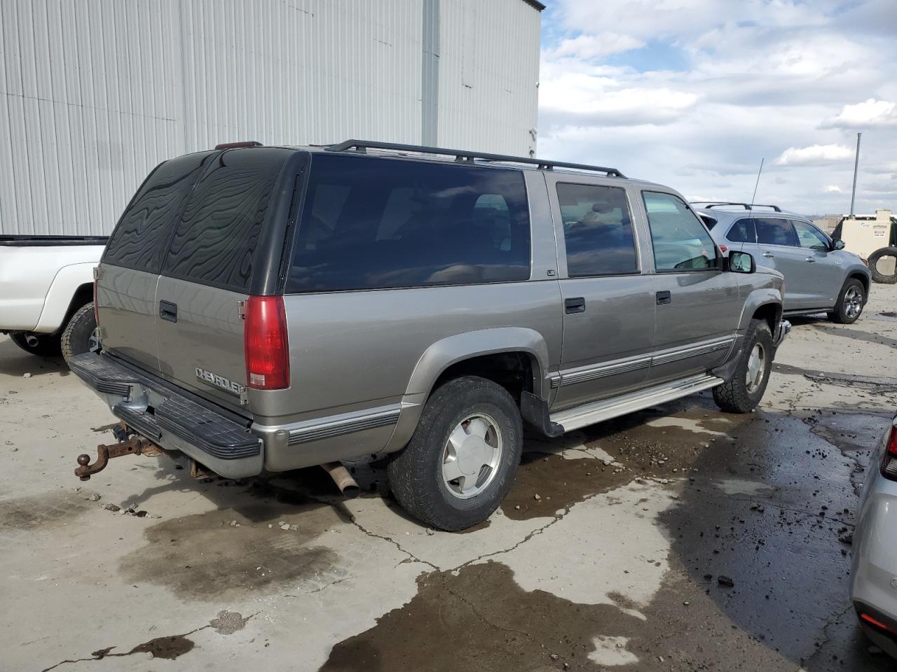 3GNFK16R3XG263421 1999 Chevrolet Suburban K1500