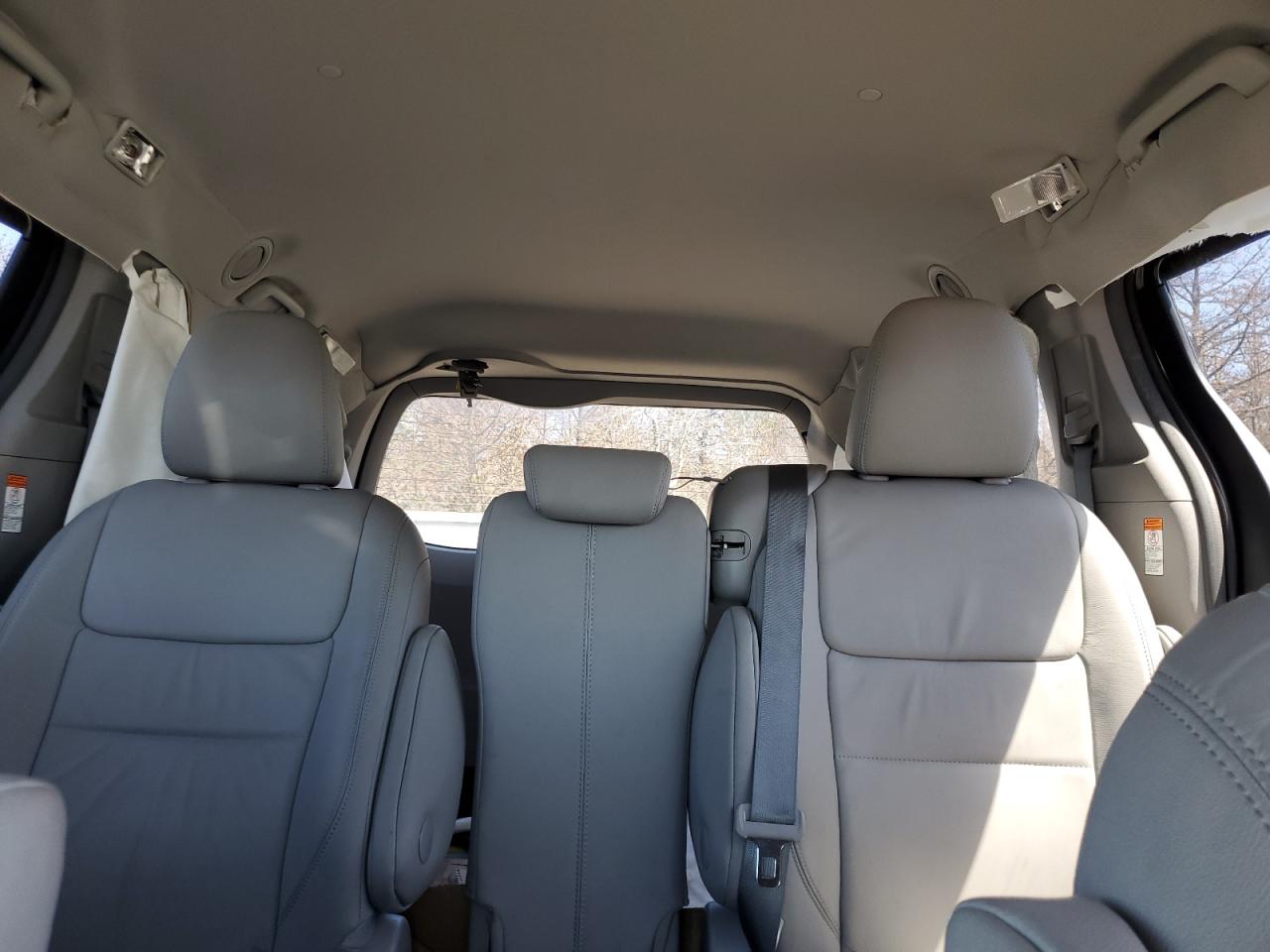 5TDYK3DC5GS715768 2016 Toyota Sienna Xle