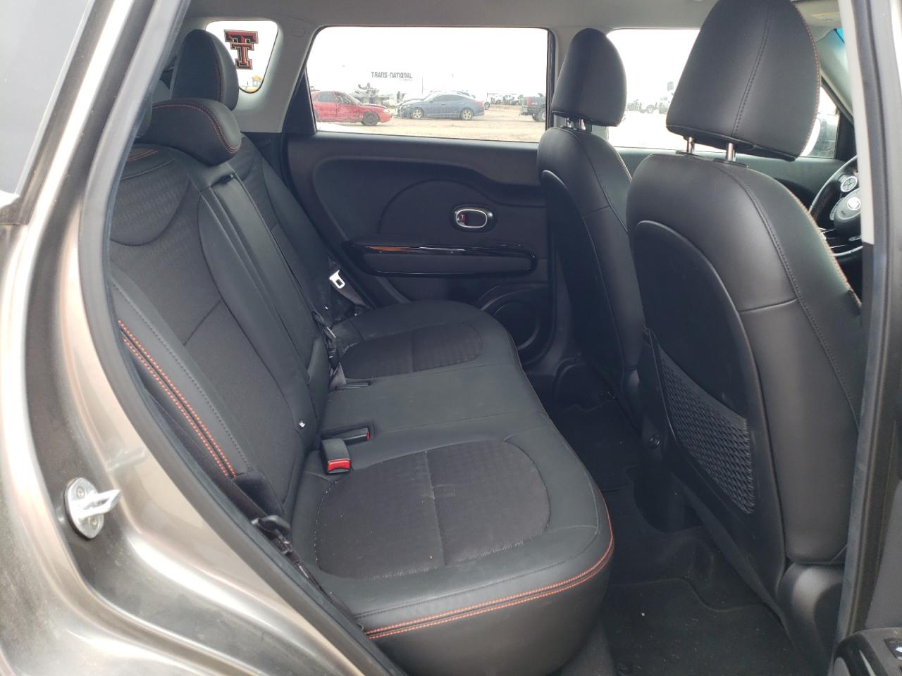 KNDJX3AA0J7515033 2018 Kia Soul !