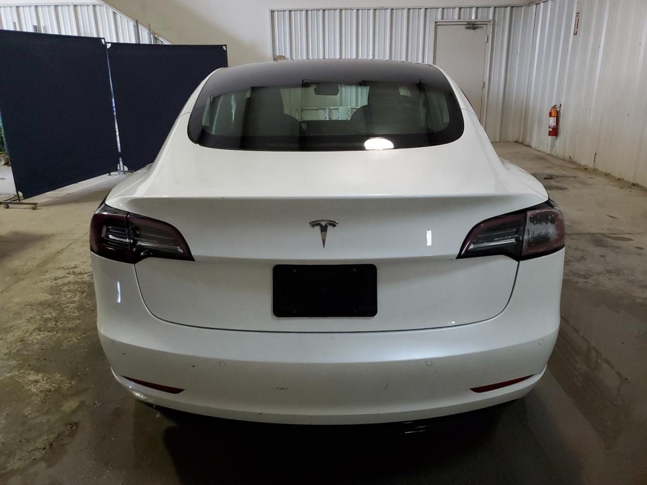 5YJ3E1EA7NF187798 2022 Tesla Model 3