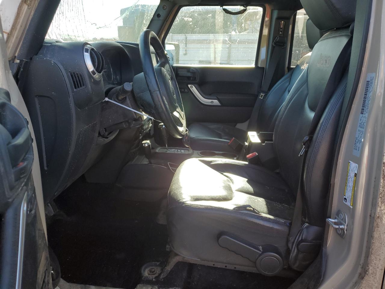 1C4BJWEG6GL228592 2016 Jeep Wrangler Unlimited Sahara