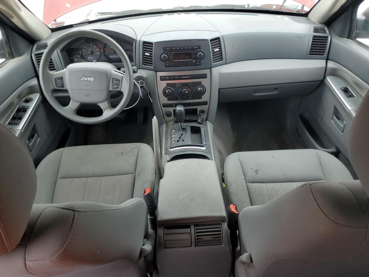 1J4GR48KX5C705129 2005 Jeep Grand Cherokee Laredo