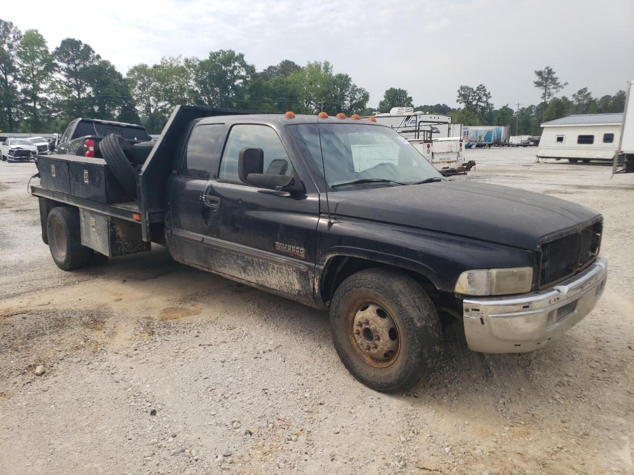 1B7MC3361WJ230711 1998 Dodge Ram 3500