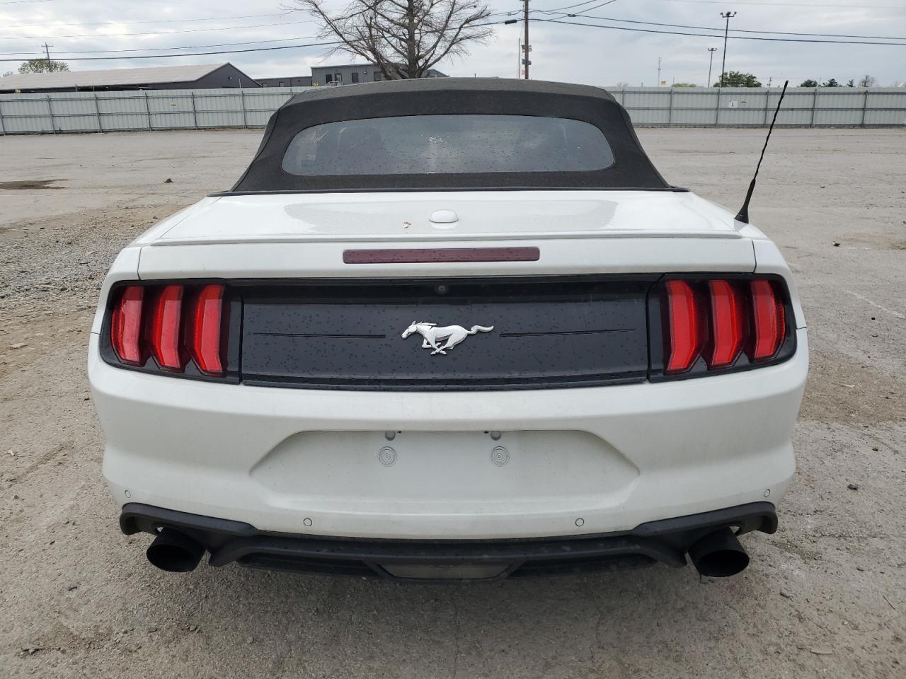 1FATP8UH3J5124295 2018 Ford Mustang