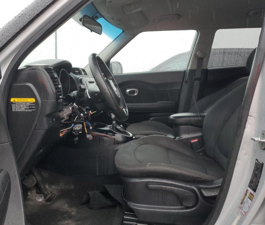KNDJN2A21G7838332 2016 Kia Soul