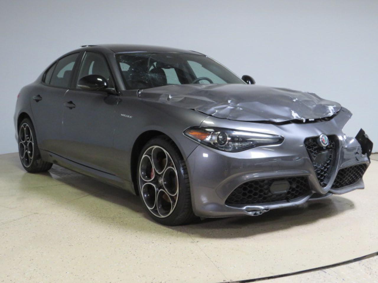 2022 Alfa Romeo Giulia Super vin: ZARFAMBN8N7665062