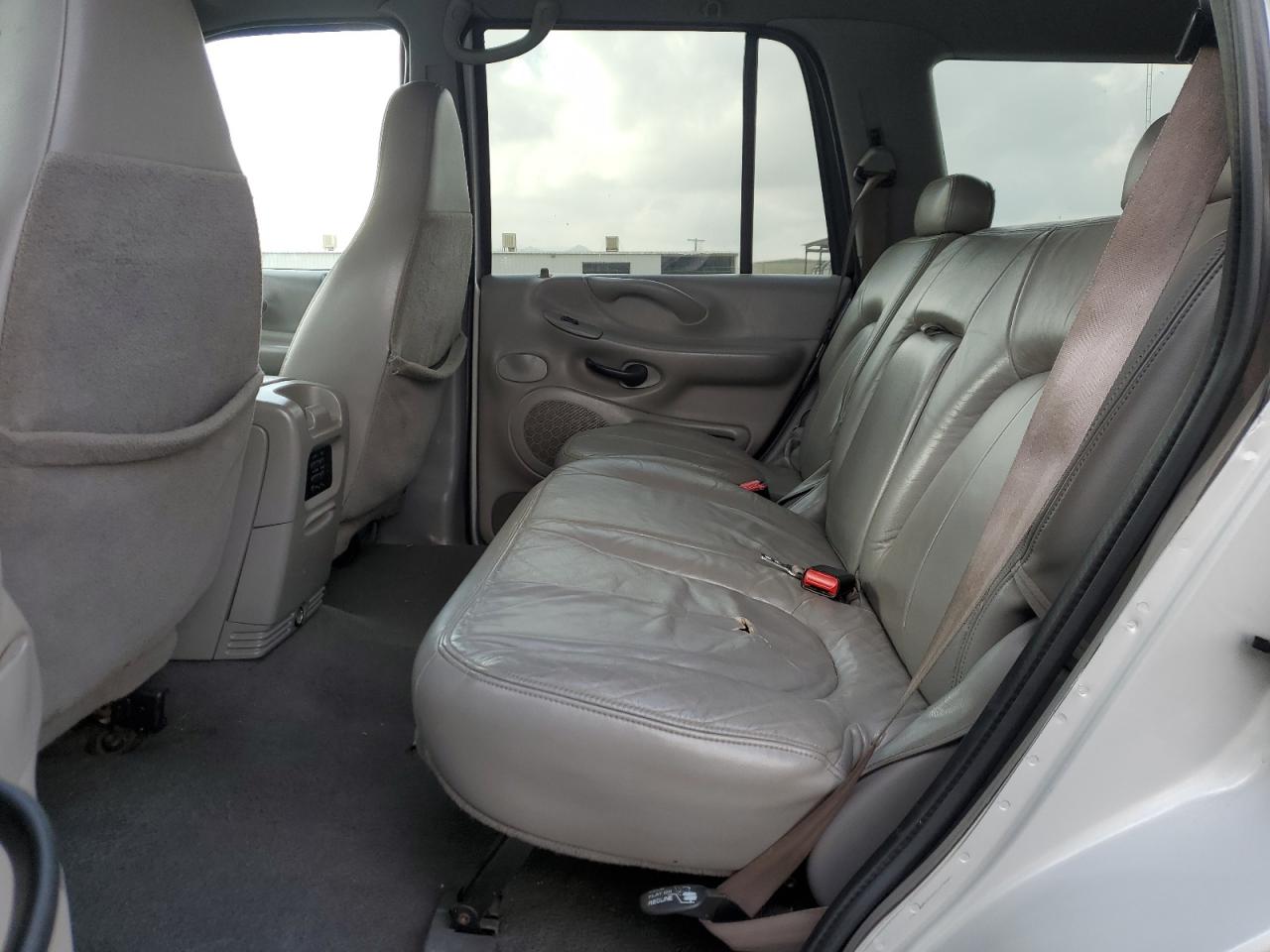 1FMRU15L0YLC45245 2000 Ford Expedition Xlt