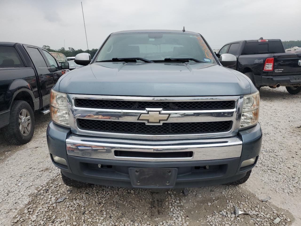 3GCPCSE03BG285902 2011 Chevrolet Silverado C1500 Lt